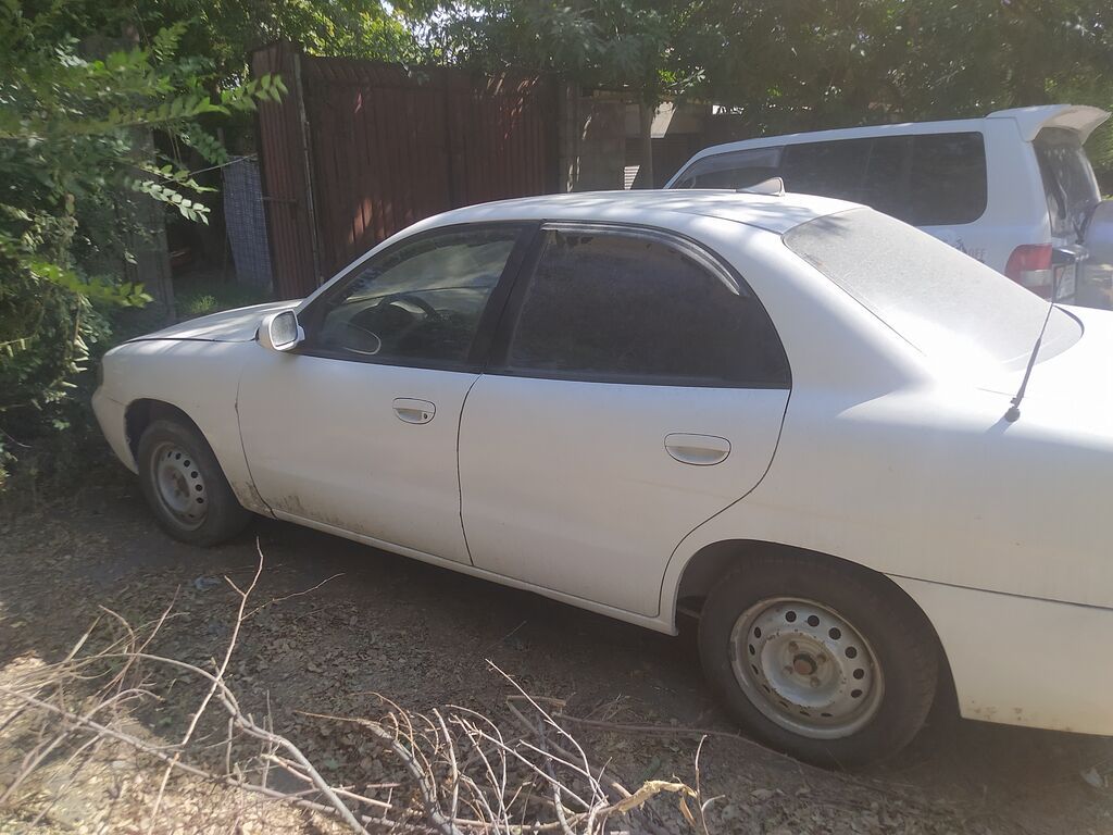 Daewoo Lanos: 1998 г., 1.5 л, Механика, Седан: фото 3