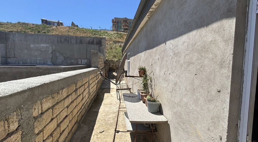 6 otaqlı, 200 kv. m