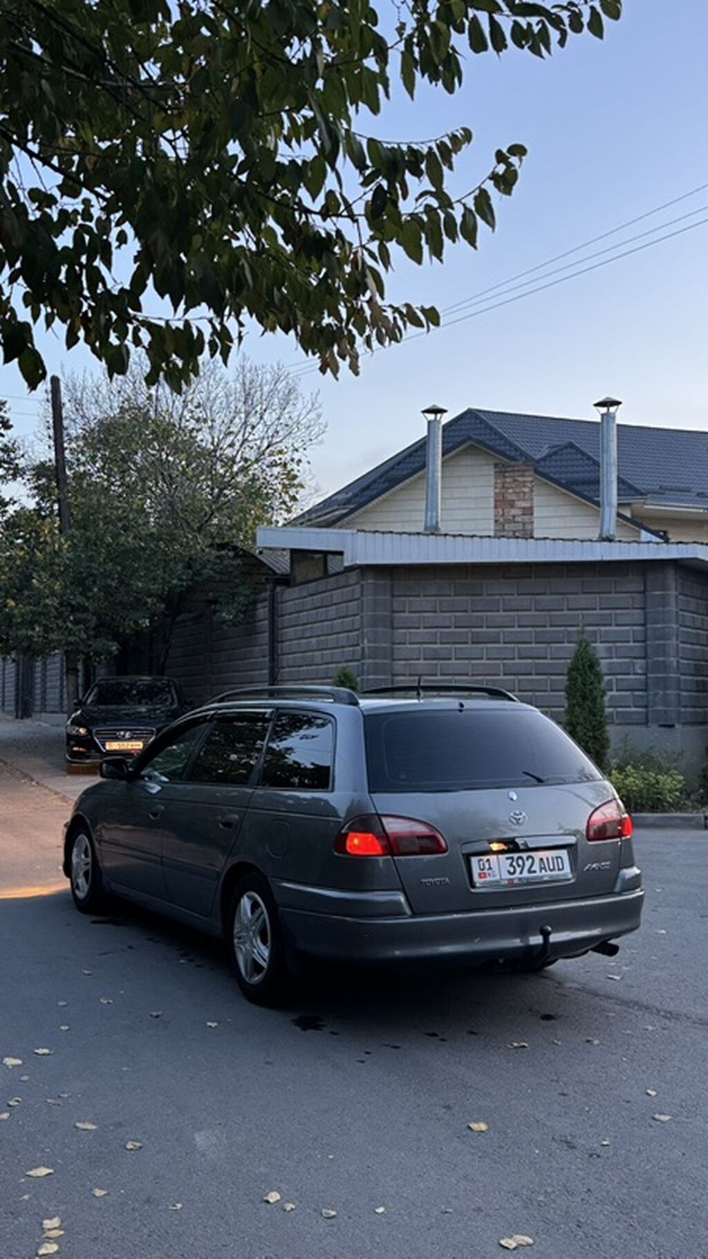 Toyota Avensis: 2002 г., 2 л, Автомат, Бензин, Универсал: фото 4