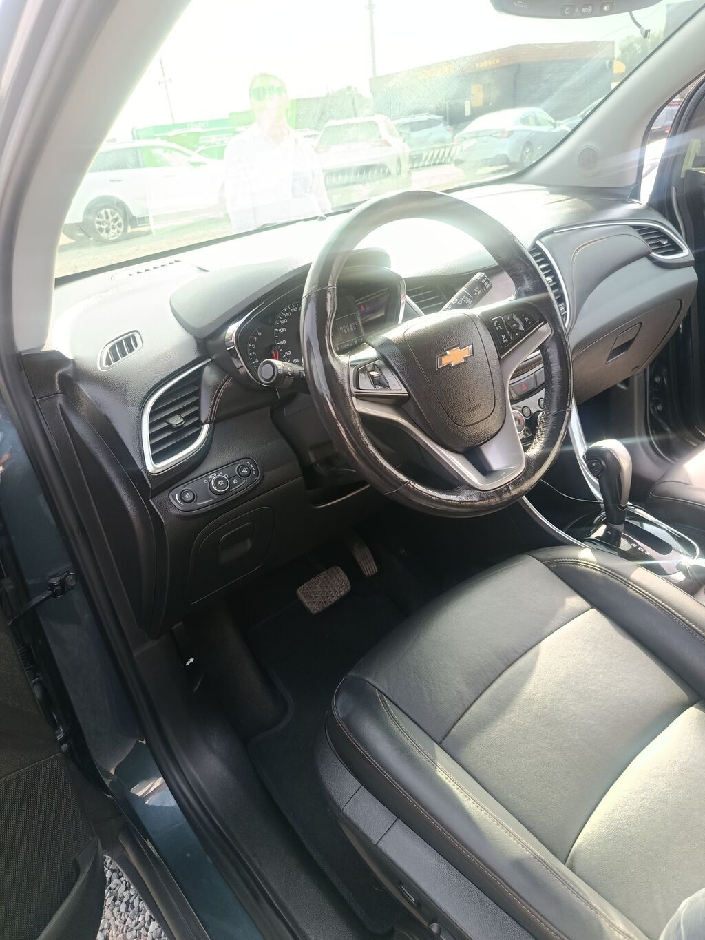Chevrolet Trax: 2022 г., 1.4 л, Автомат, Бензин, Кроссовер: фото 3