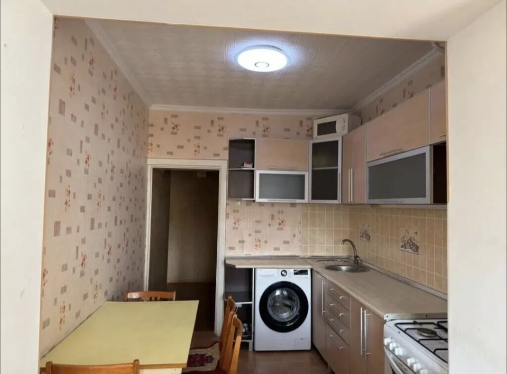 Сдаётся однокомнатная квартира 63м2 в районе ЦУМ. Квартира: фото 4