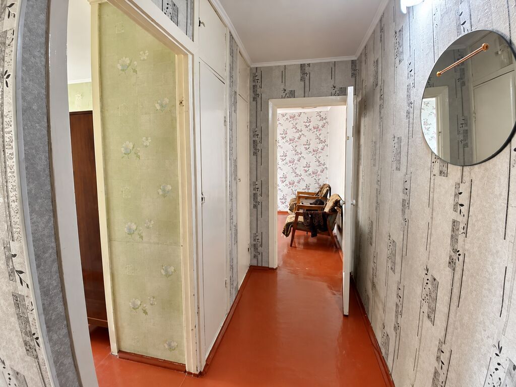2 комнаты, 44 м², 8 мкр 104 серия, 2 этаж, Старый ремонт: фото 3