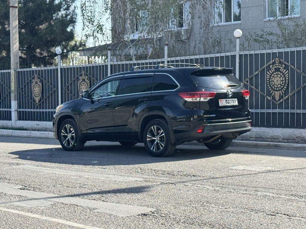 Toyota Highlander: 2018 г., 3.5 л, Автомат, Бензин, Кроссовер: фото 3