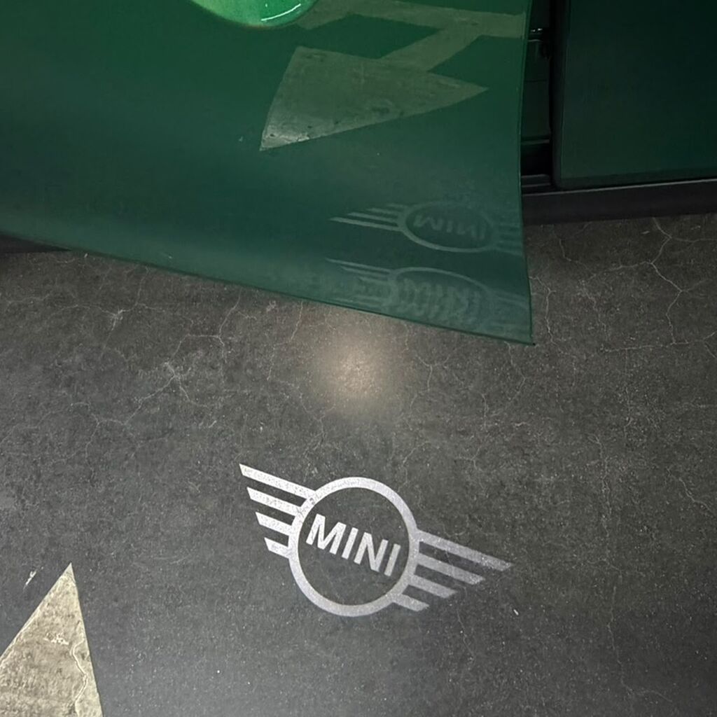 Mini : 2024 г., 2 л, Автомат, Бензин, Хэтчбэк: фото 6