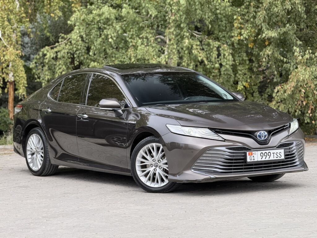 Toyota Camry: 2019 г., 2.5 л, Автомат, Гибрид, Седан: фото 3