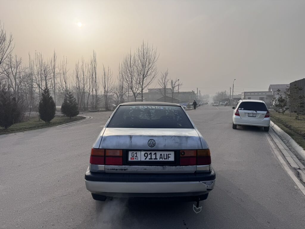 Volkswagen Vento 1992 г., 1.8 л, механика: фото 2