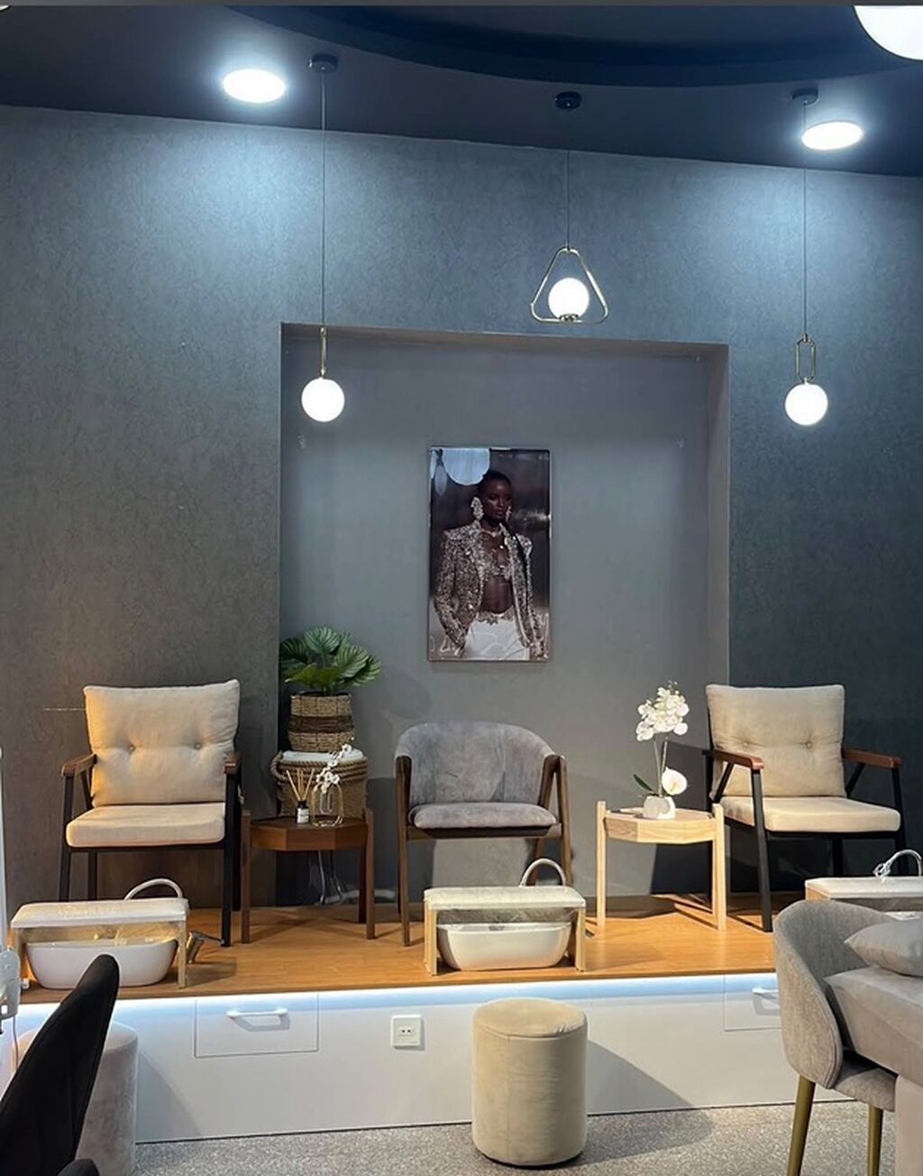 İcarəyə verilir Gözəllik studiyası üçün tam təchizatlı salon məkanı