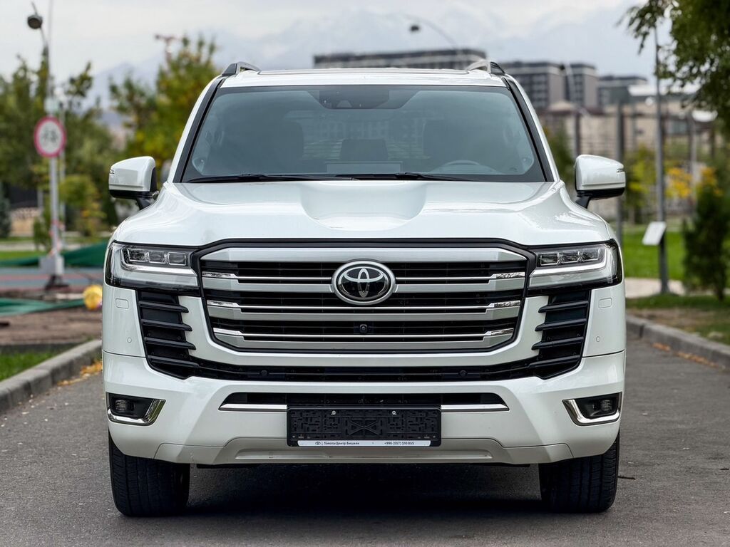 Toyota Land Cruiser: 2023 г., 3.5 л, Автомат, Бензин, Внедорожник: фото 1