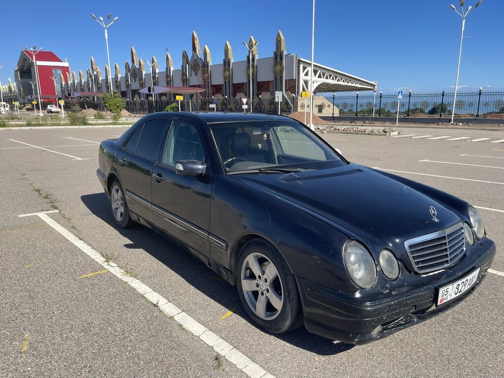 Mercedes-Benz E-Class: 2002 г., Автомат, Бензин, Седан: фото 4