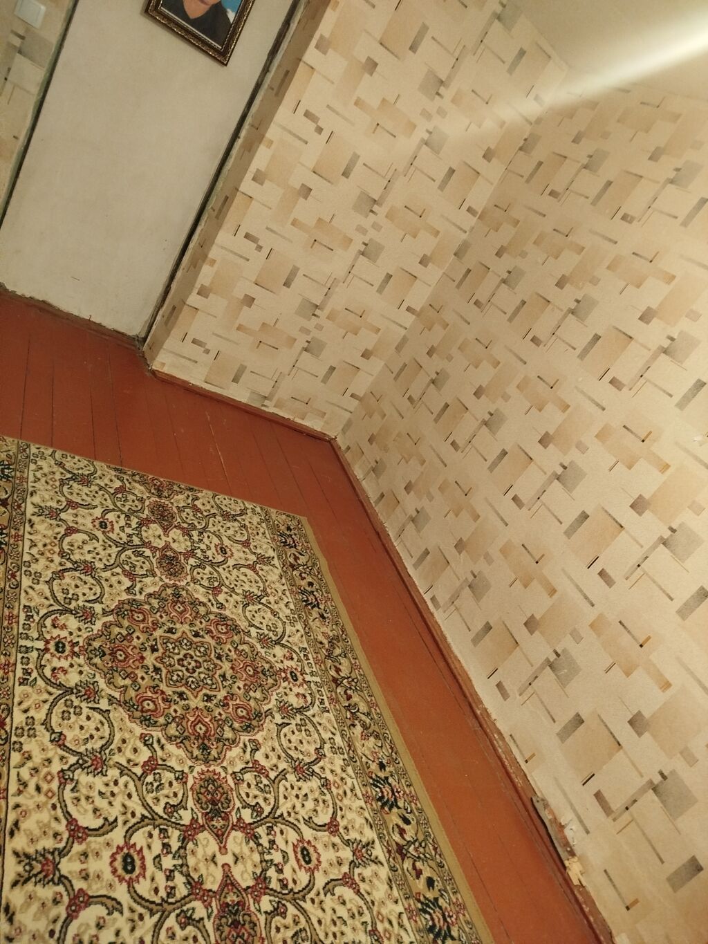 Kirayə verilir: məişət avadanlıqları ilə təmin olunmuş otaqlı məkan