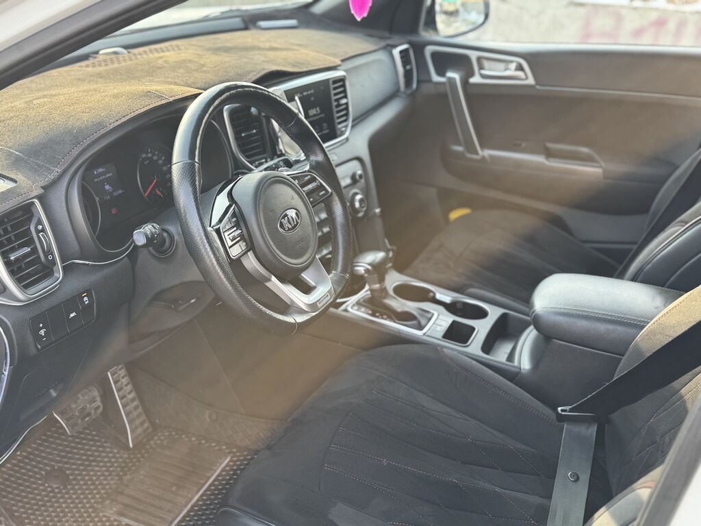 Kia Sportage: 2018 г., 2 л, Автомат, Дизель, Кроссовер: фото 4