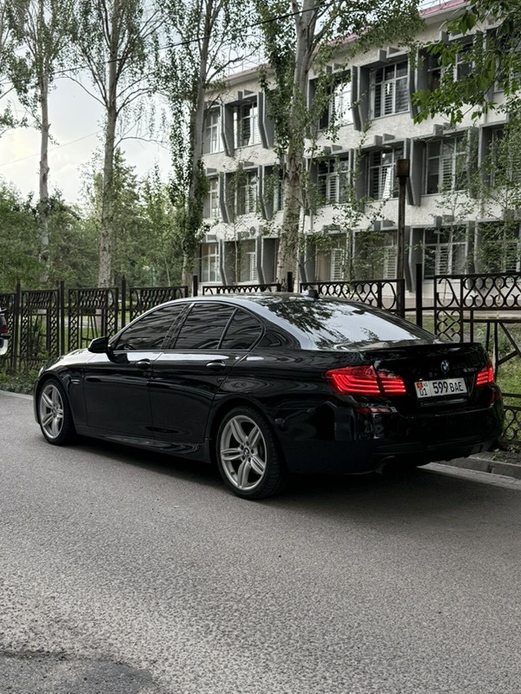 BMW 5 series: 2015 г., 3 л, Автомат, Бензин, Седан: фото 4