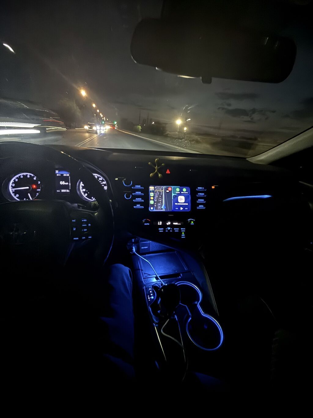Toyota Camry: 2020 г., 2.5 л, Автомат, Бензин, Седан: фото 3