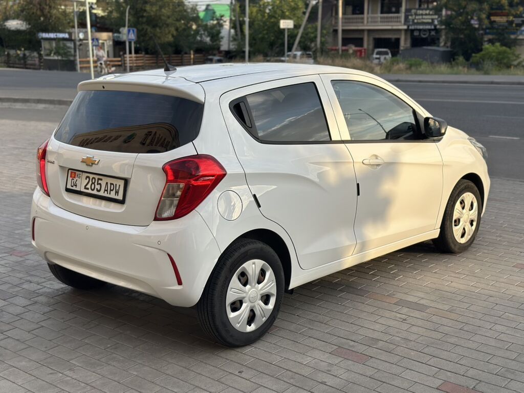Chevrolet Spark: 2020 г., 1 л, Вариатор, Бензин, Хэтчбэк: фото 3