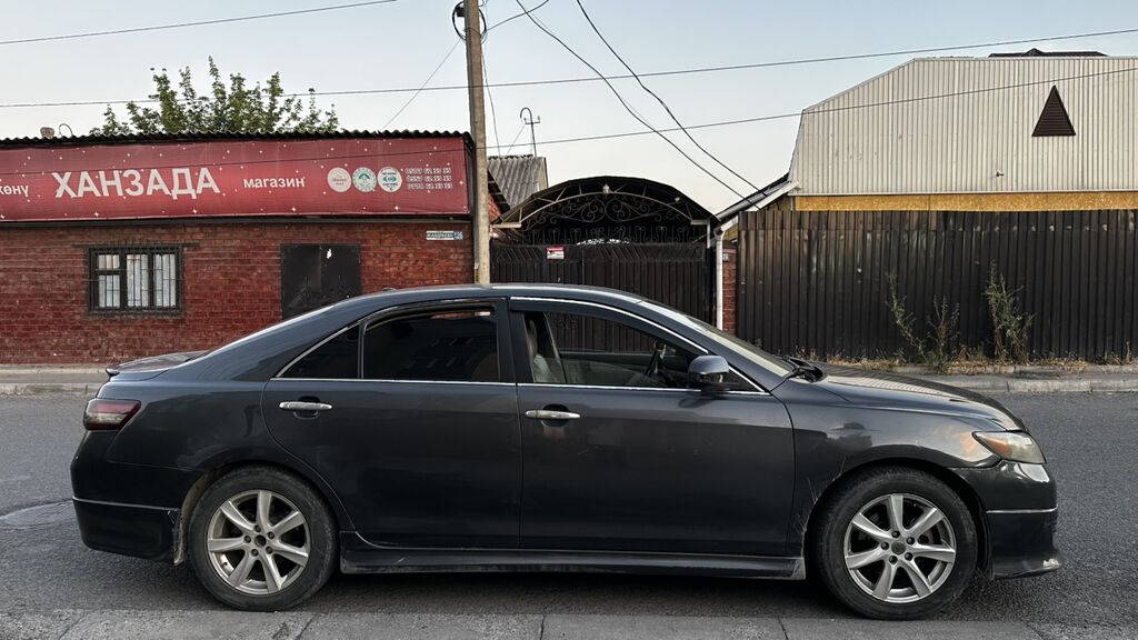 Toyota Camry: 2010 г., 2.5 л, Автомат, Бензин, Седан: фото 2