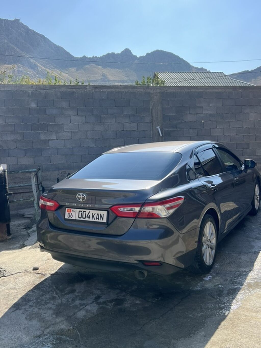 Toyota Camry: 2018 г., 2.5 л, Автомат, Бензин, Седан: фото 4