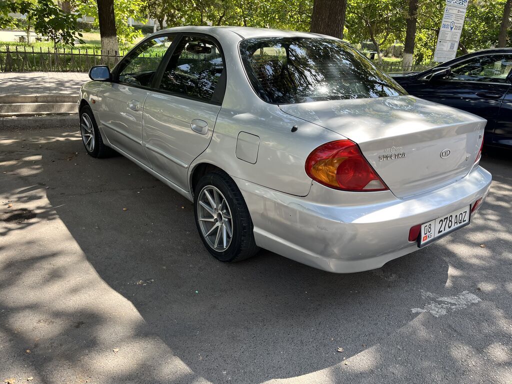 Kia Spectra: 2007 г., 1.6 л, Механика, Бензин, Седан: фото 5