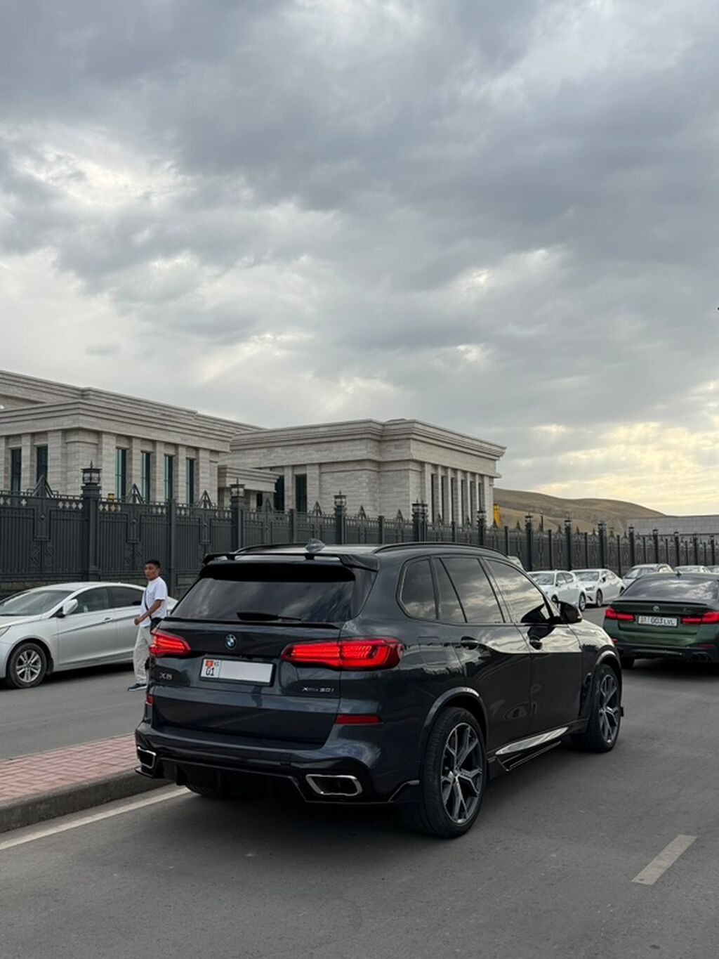 BMW X5: 2019 г., 4.4 л, Автомат, Бензин, Кроссовер: фото 2