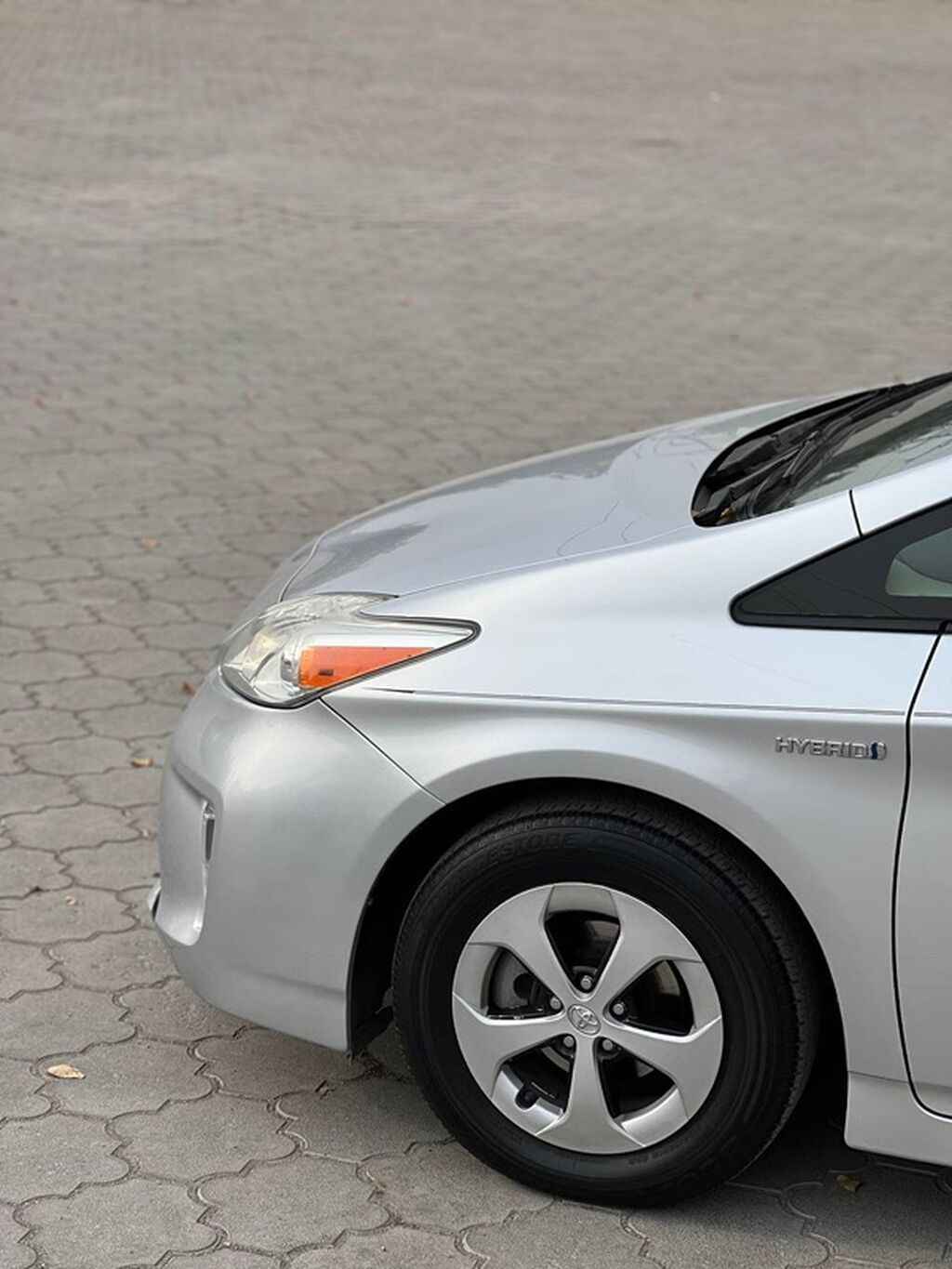 Toyota Prius: 2012 г., 1.8 л, Вариатор, Гибрид, Лифтбек: фото 4