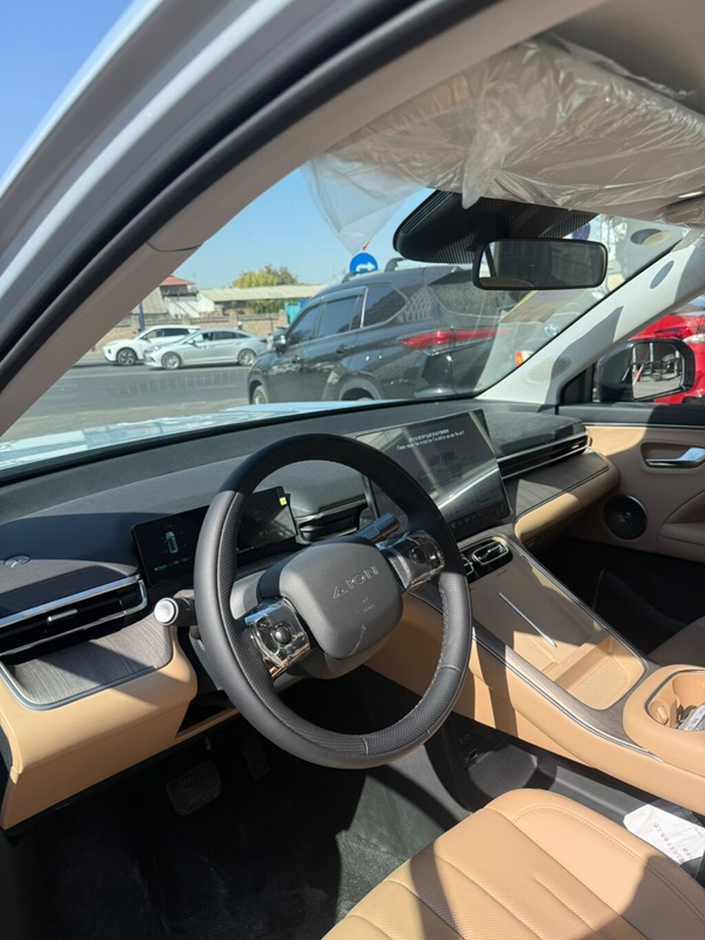ПРОДАЁТСЯ GAC AION i60 — 650 KM Максимальная комплектация Цена: фото 4