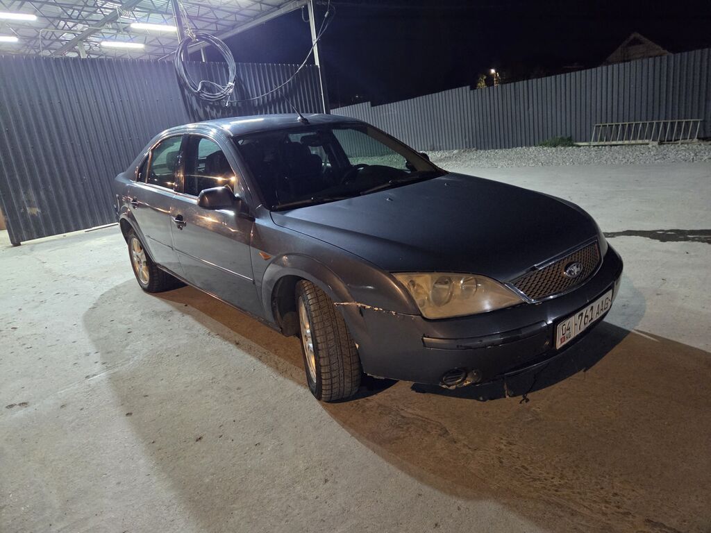 Ford Mondeo: 2002 г., 2 л, Механика, Бензин, Лифтбек: фото 2