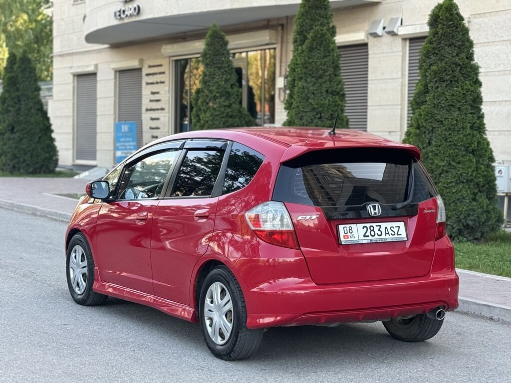 Honda Fit: 2009 г., 1.5 л, Автомат, Бензин, Хэтчбэк: фото 7