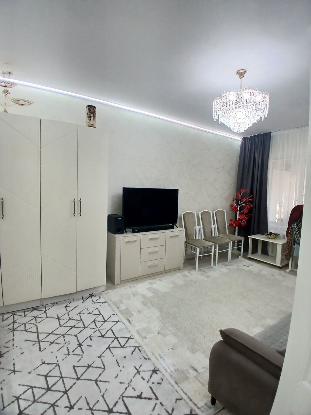 1 комната, 40 м², 5 мкр 105 серия, 1 этаж, Дизайнерский ремонт: фото 2
