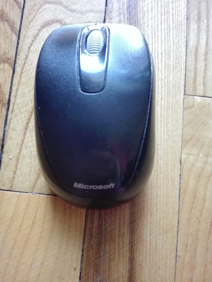 Ostalo: Microsoft mis bezicni extra ocuvan na lalafo.rs Microsoft mis bezicni extra ocuvan - Pancevo