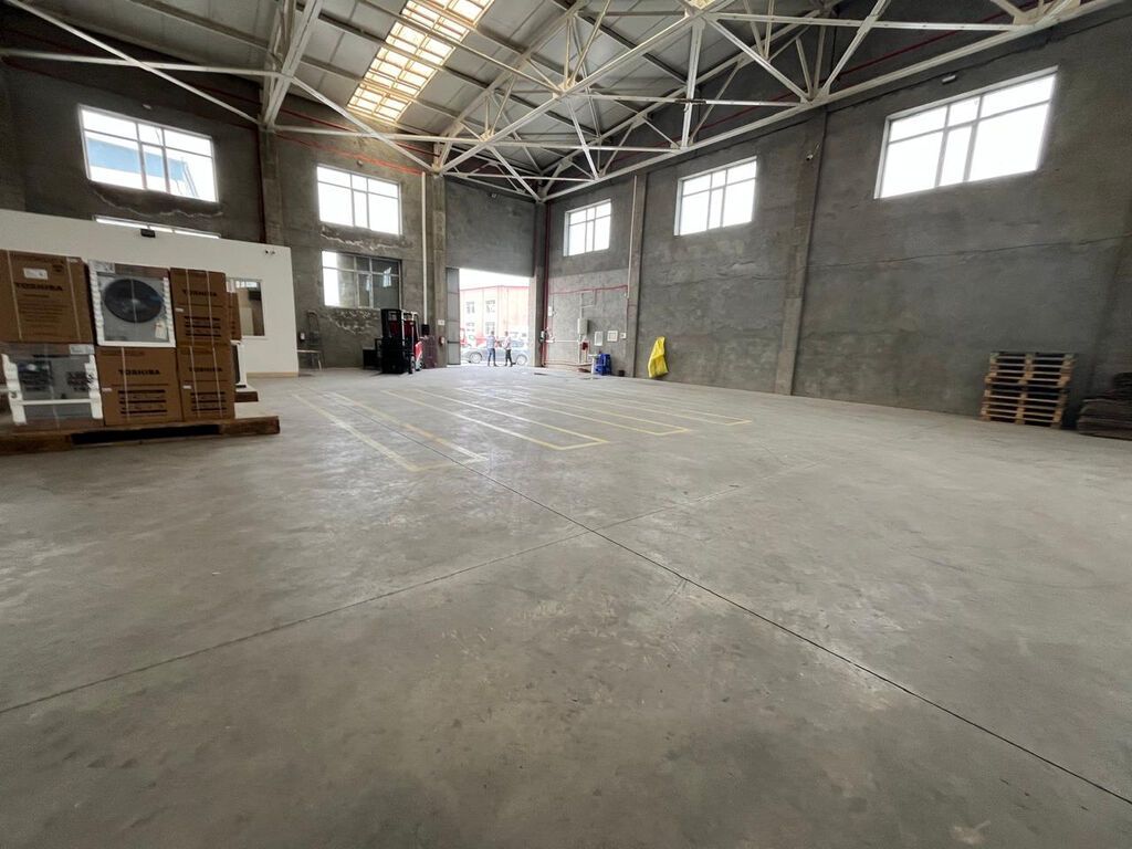 Icarəyə verilir: Müasir anbar kompleksi - Sahə seçimi: 1000 m²-dən 10