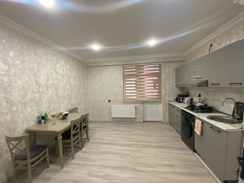 2 otaqlı, Yeni tikili, 92 kv. m