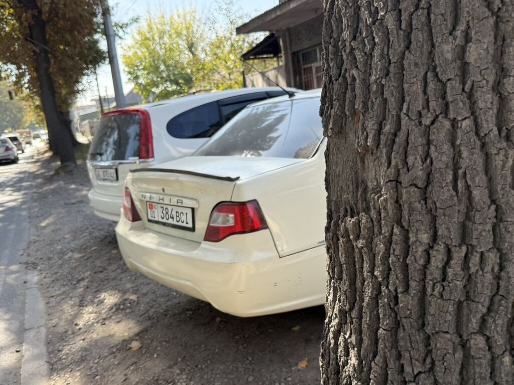 Daewoo Nexia: 2012 г., 1.5 л, Механика, Бензин, Седан: фото 3