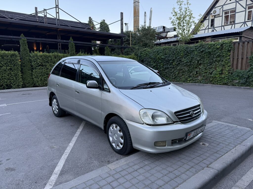 Toyota Nadia