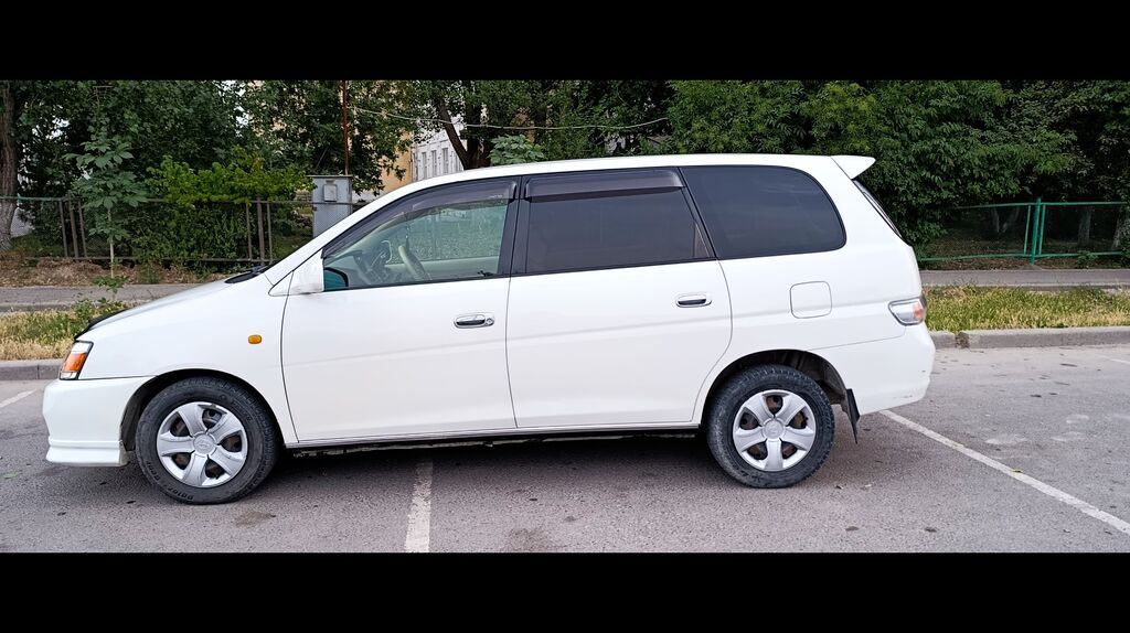 Toyota Gaia: 2004 г., 2 л, Автомат, Бензин, Минивэн: фото 3