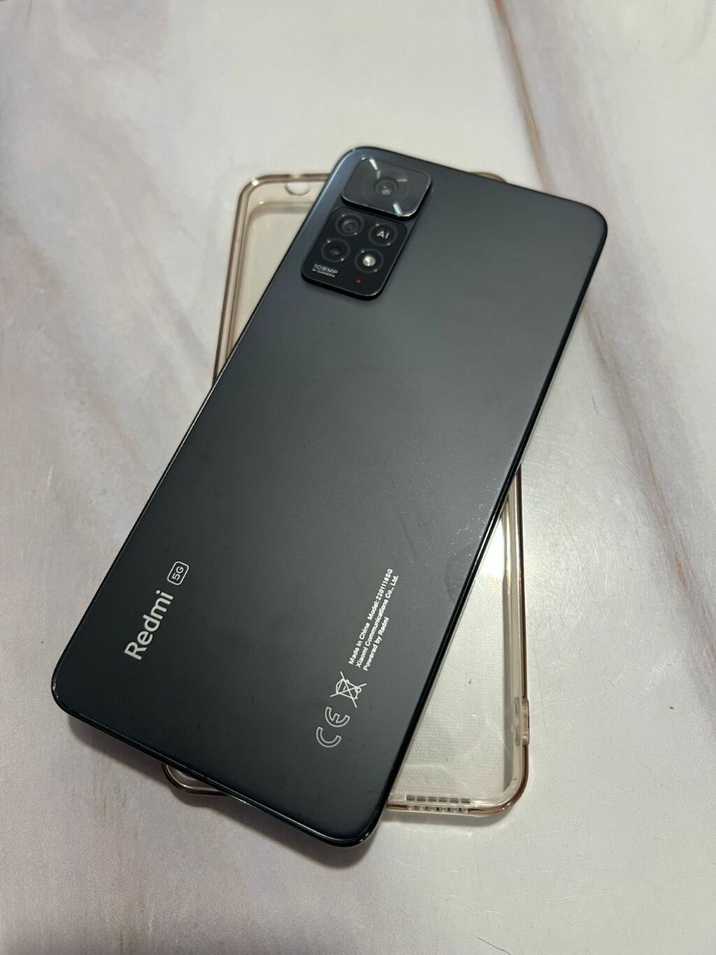 Смартфон Redmi (5G) - Дисплей: безрамочный с центральным вырезом под: фото 2