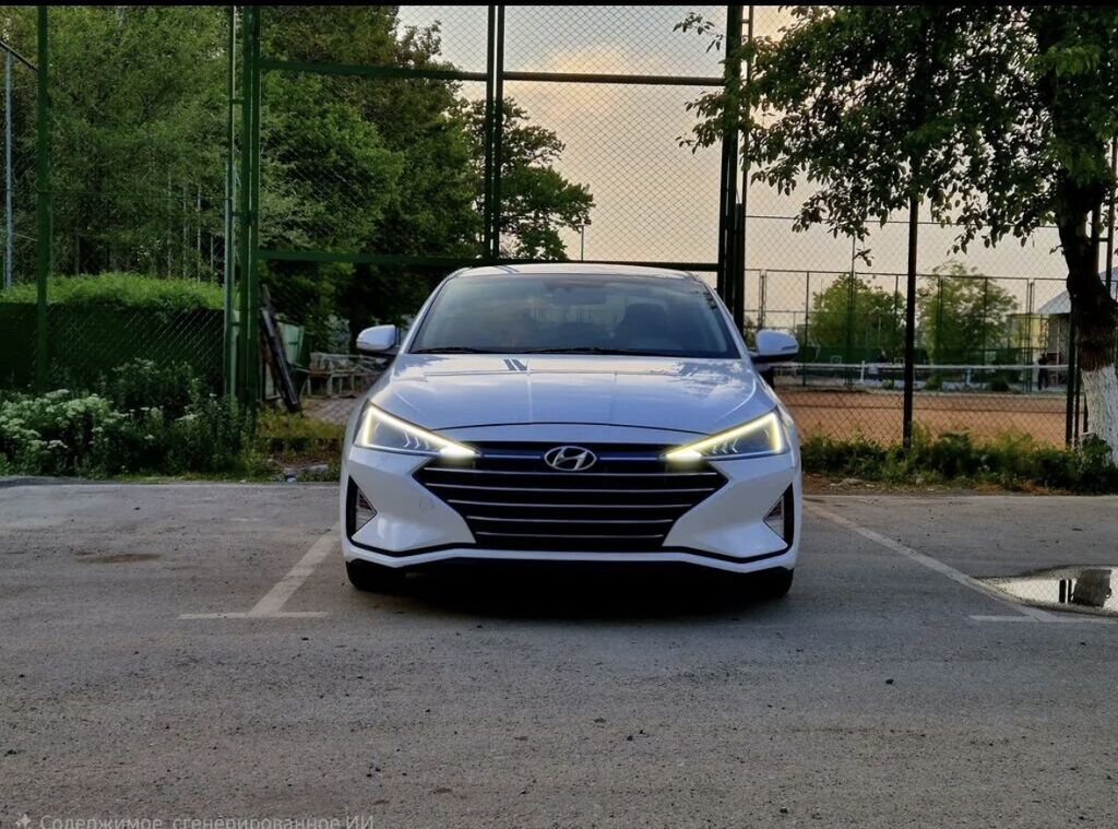 Hyundai Avante: 2019 г., 1.6 л, Автомат, Газ, Седан: фото 2