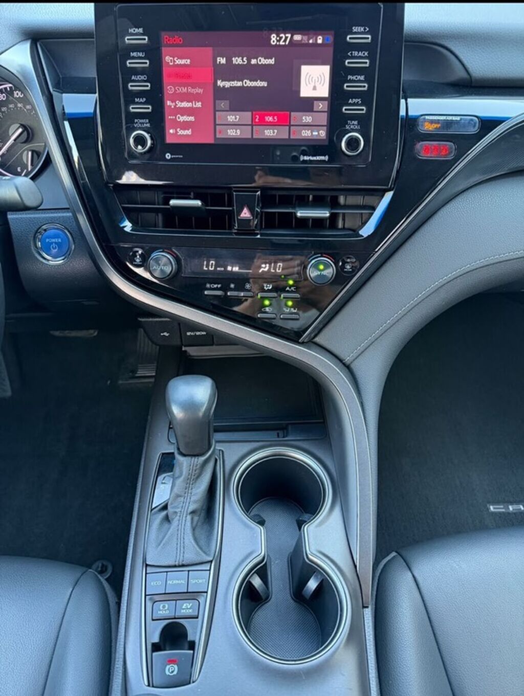 Toyota Camry: 2021 г., 2.5 л, Автомат, Гибрид: фото 8