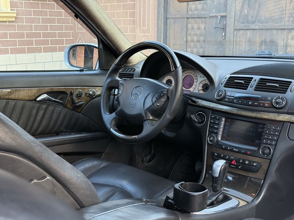Mercedes-Benz E-Class: 2003 г., 3.2 л, Автомат, Газ, Седан: фото 7