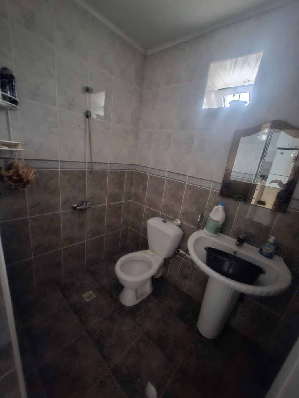 Kirayə otaq –yoldasi 2xanim axtarilir elimlere yaxin mebel və məişət