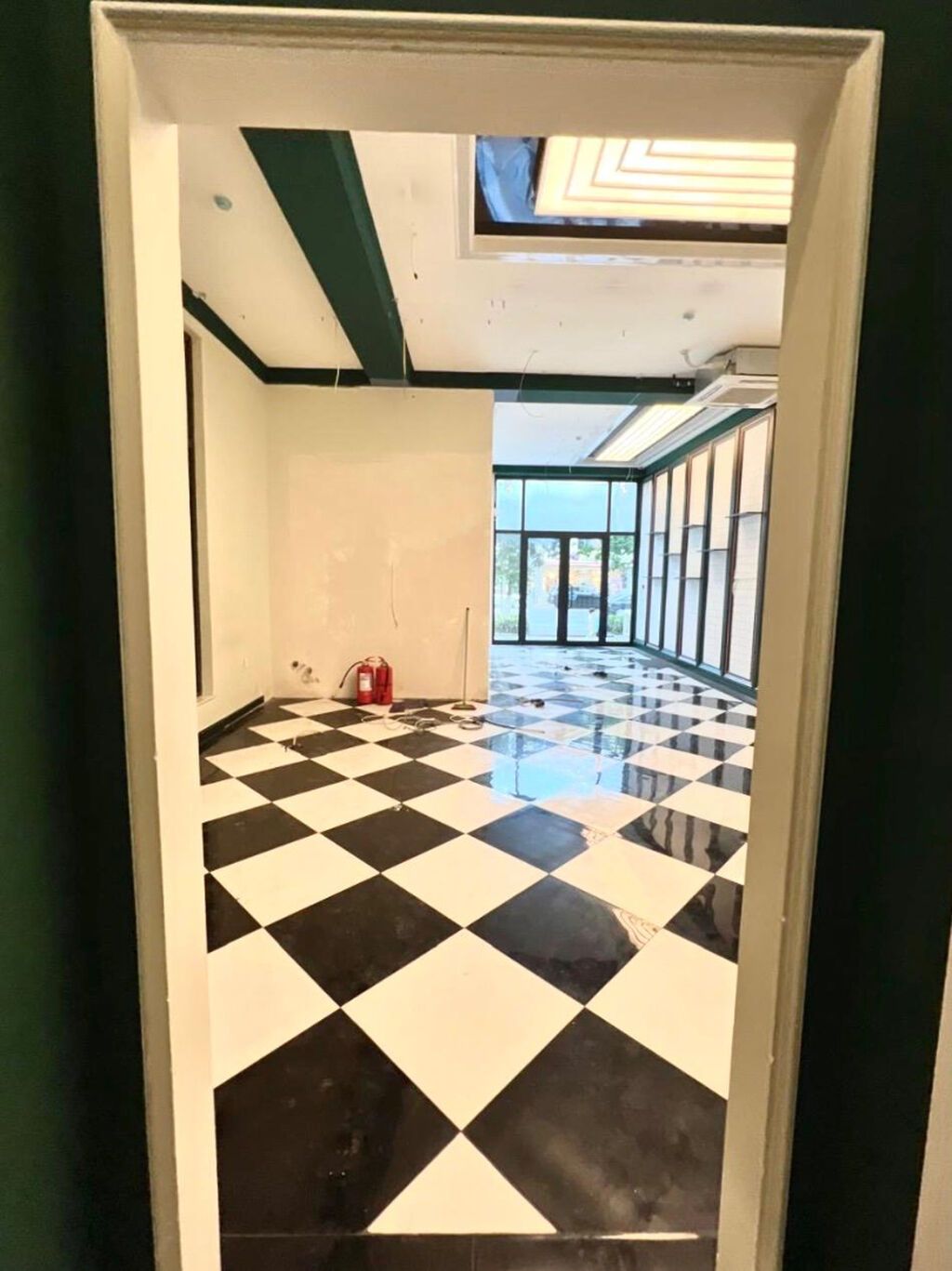 Azadlıq prospektində 77 m² obyekt icarəyə verilir Yer: Nəsimi