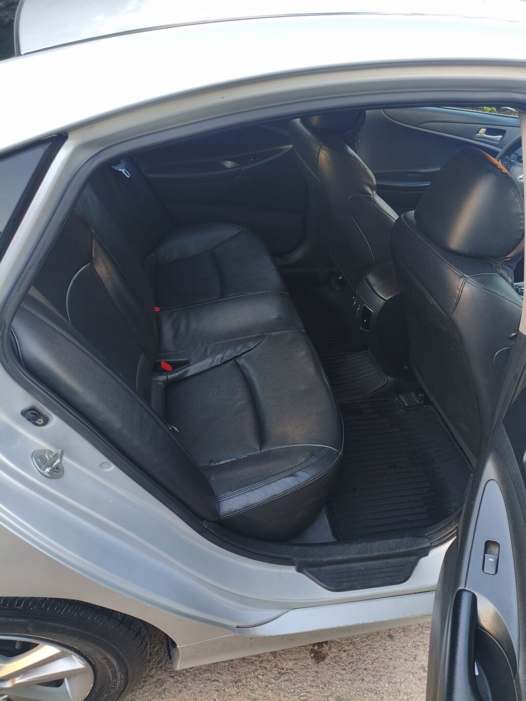 Продам Hyundai Sonata, 2011 г., автомат, газ: фото 7