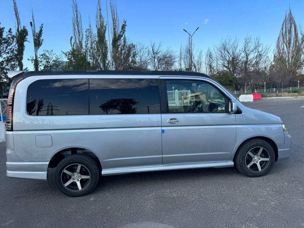 Honda Stepwgn: 2004 г., 2 л, Автомат, Газ, Минивэн: фото 4