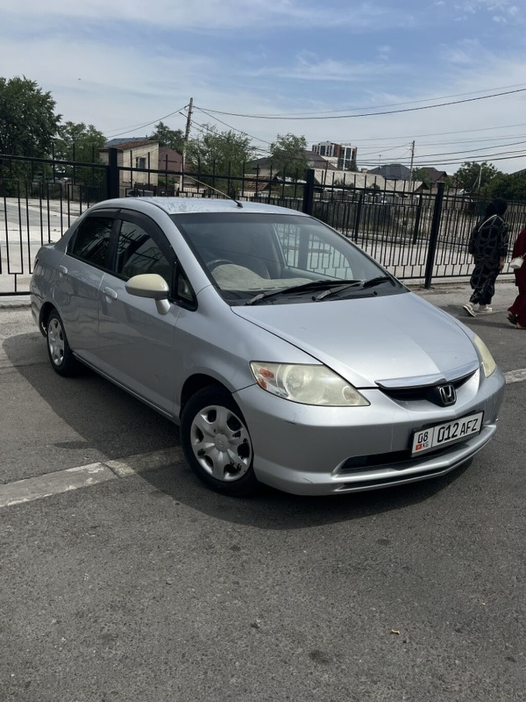 Honda Fit Aria: 2003 г., 1.5 л, Автомат, Бензин, Лифтбек: фото 2