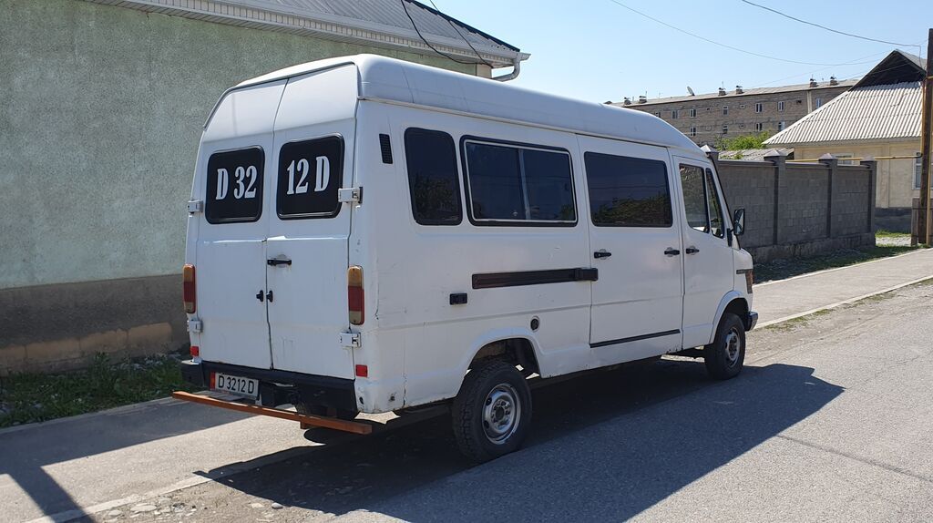 Mercedes-Benz : 1995 г., 2.3 л, Механика, Дизель, Бус: фото 4