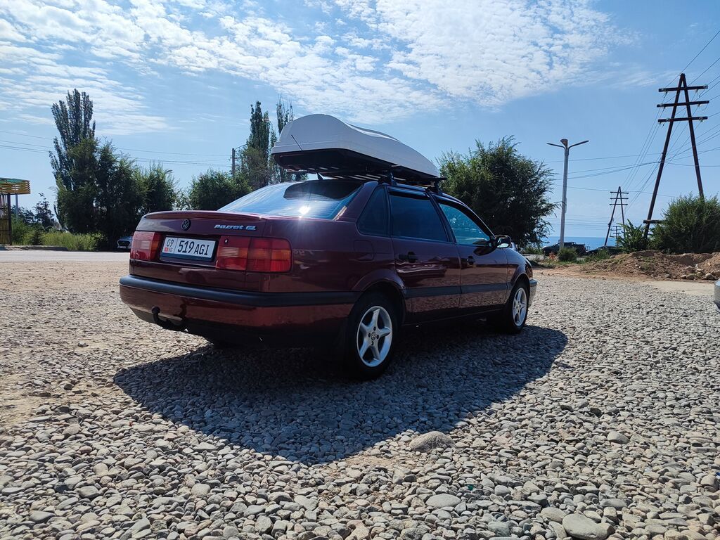 Volkswagen Passat: 1994 г., 1.8 л, Механика, Бензин, Седан: фото 3