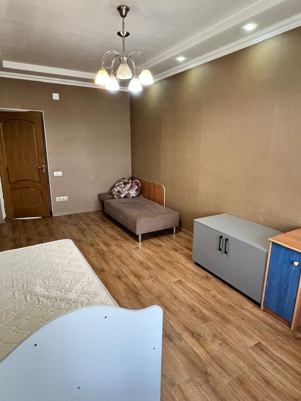 3 комнаты, 70 м², Золотой квадрат Индивидуалка, 5 этаж, Евроремонт: фото 3