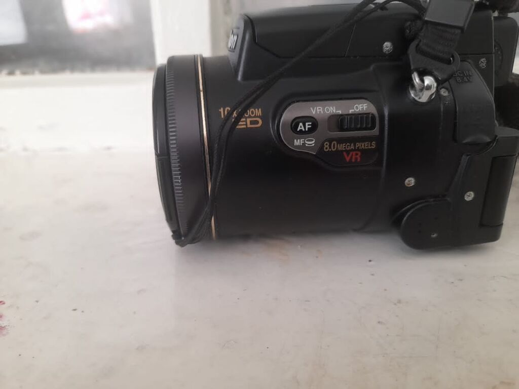 Продаю фото апарат Nikon-E-8800.свё работает.одом за 15тс.окончателно: фото 5
