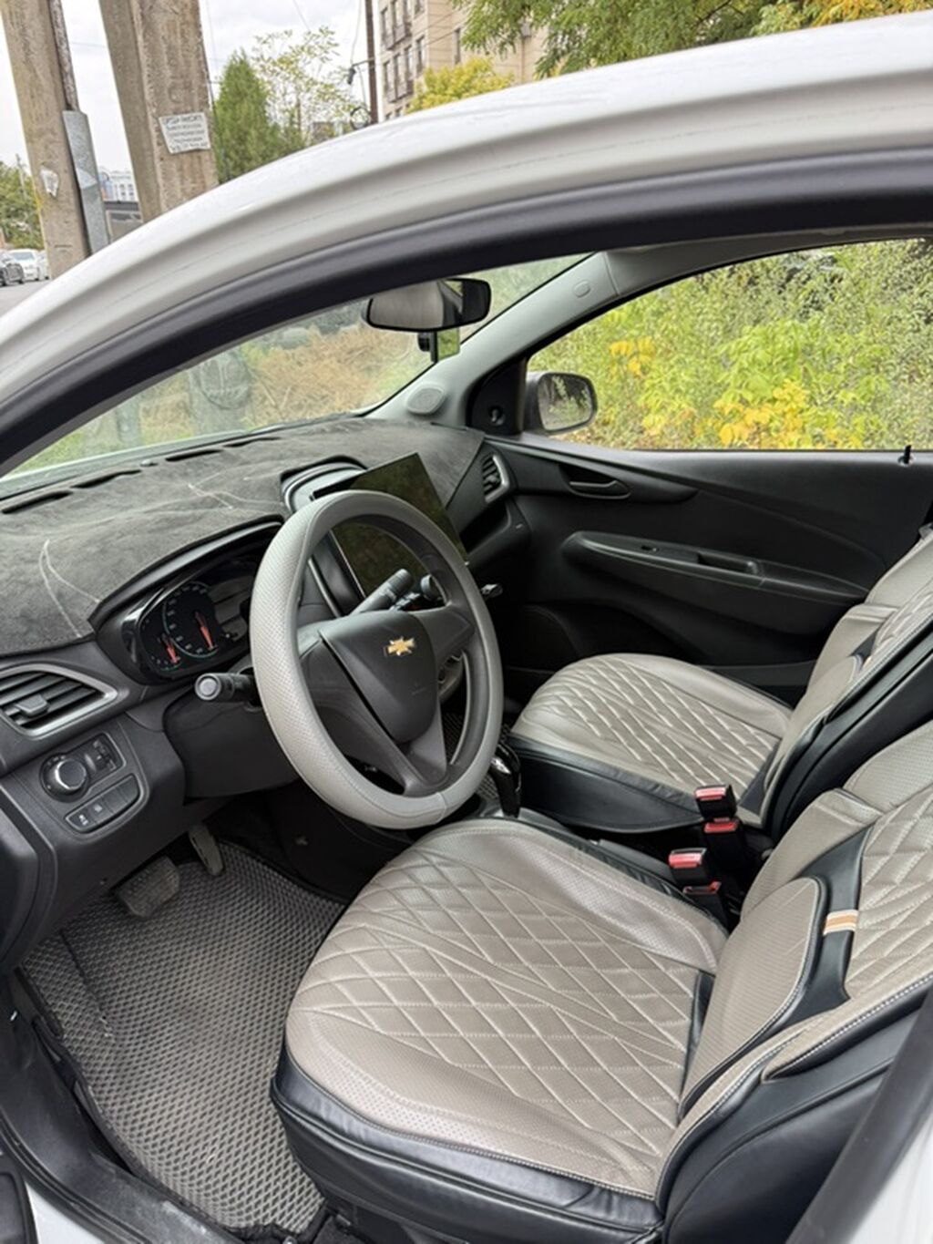 Chevrolet Spark: 2021 г., 1 л, Автомат, Бензин, Хэтчбэк: фото 5