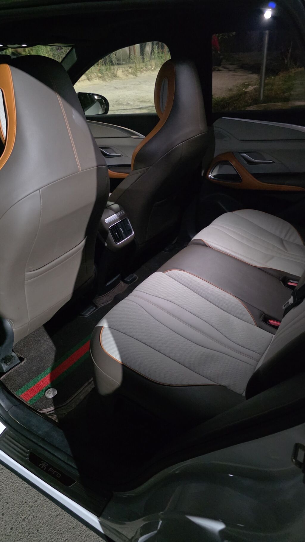 BYD Song Pro: 2023 г., 1.5 л, Робот, Гибрид, Кроссовер: фото 5
