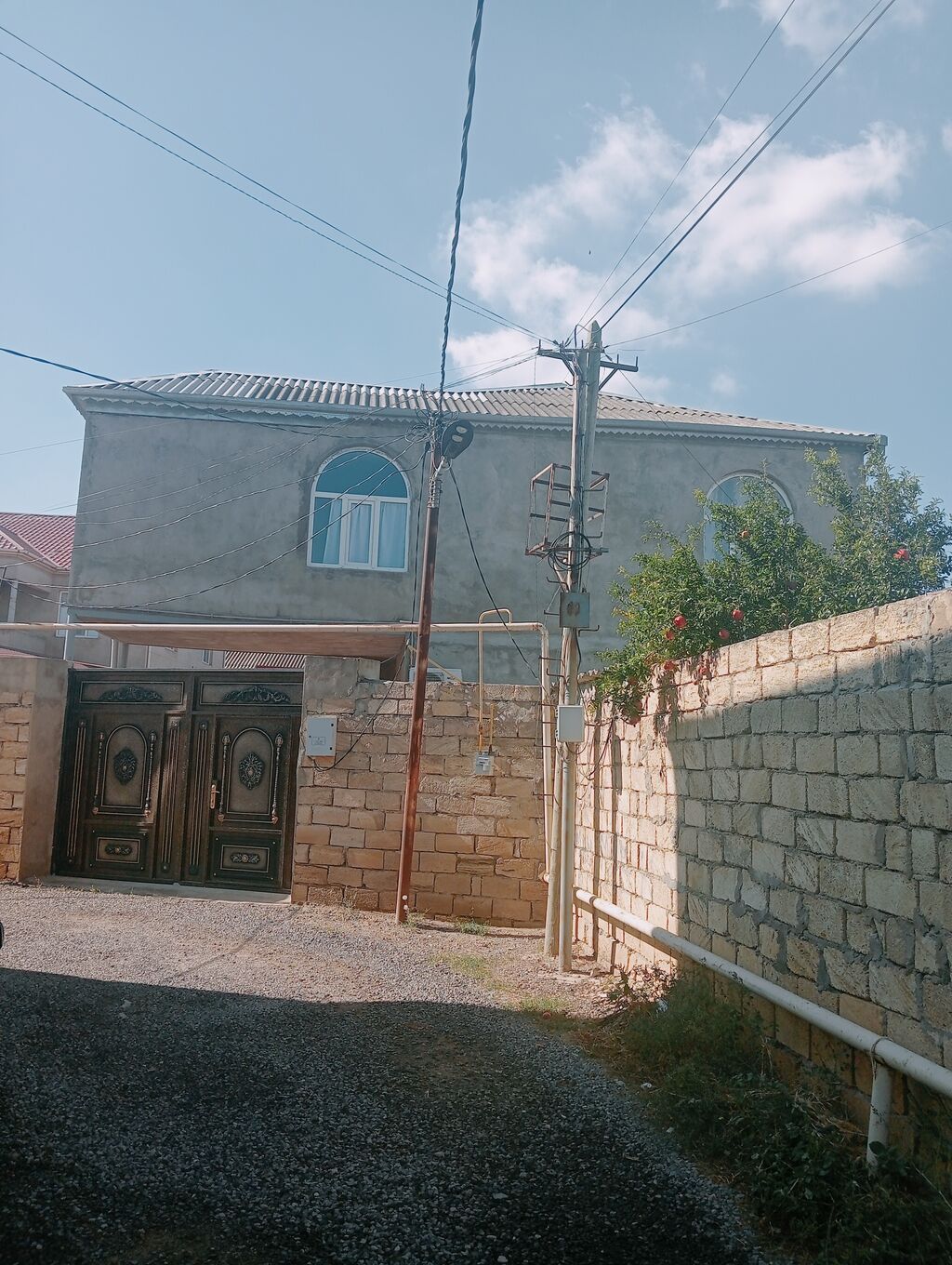5 otaqlı, 300 kv. m, Orta təmir
