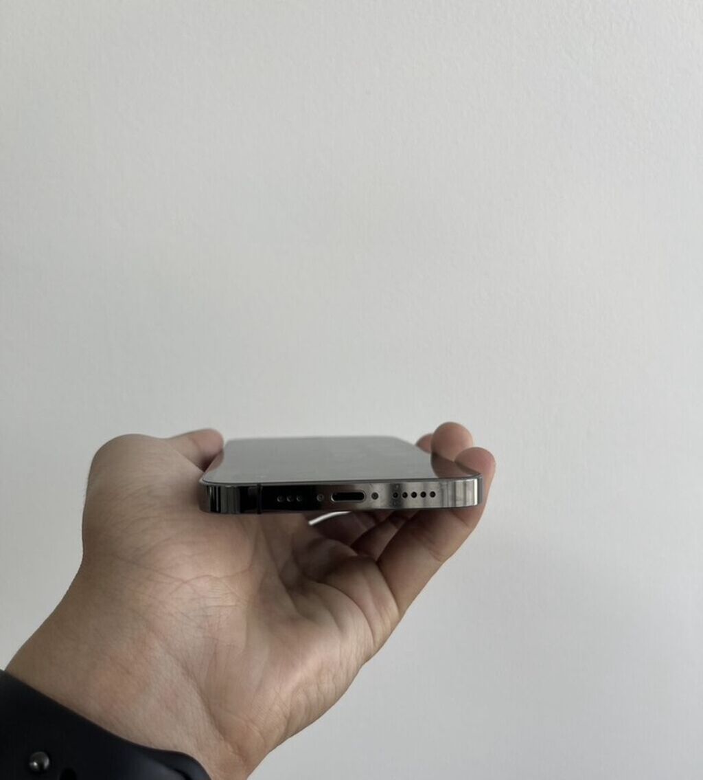IPhone 12 Pro, цвет «Graphite» На экране есть пятно на работу не как: фото 6